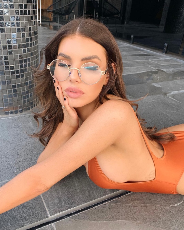 Nicole Thorne Nicole Thorne
