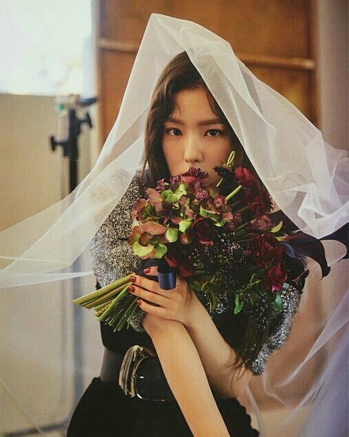 Irene (Bae Ju Hyun) Irene (Bae Ju Hyun)