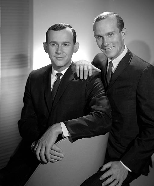 Dick Smothers, Tom Smothers