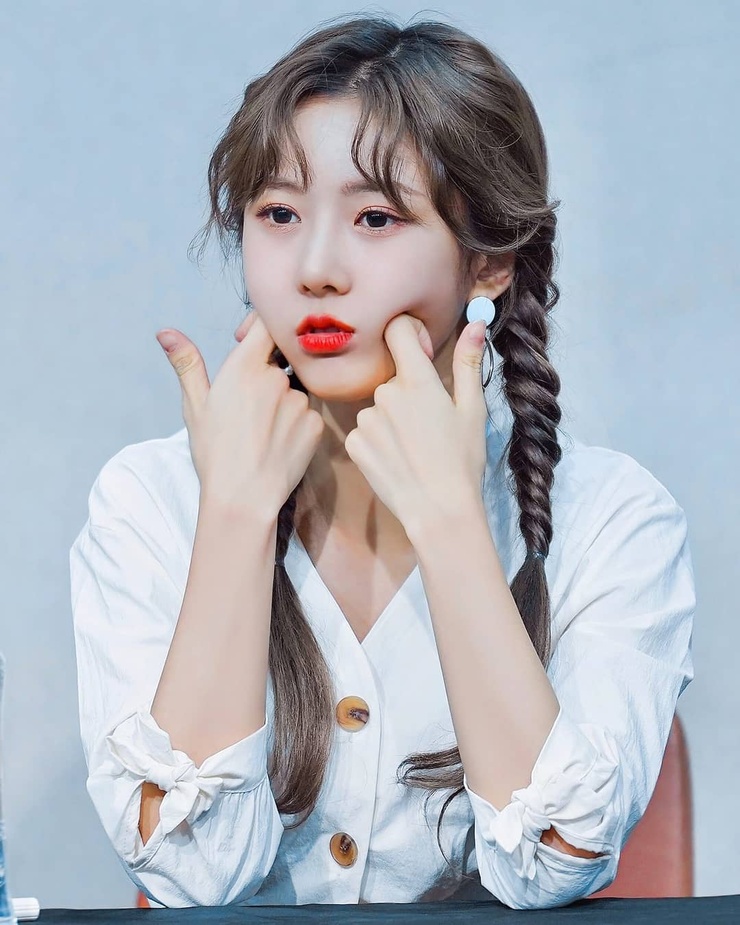 Yoohyeon Yoohyeon