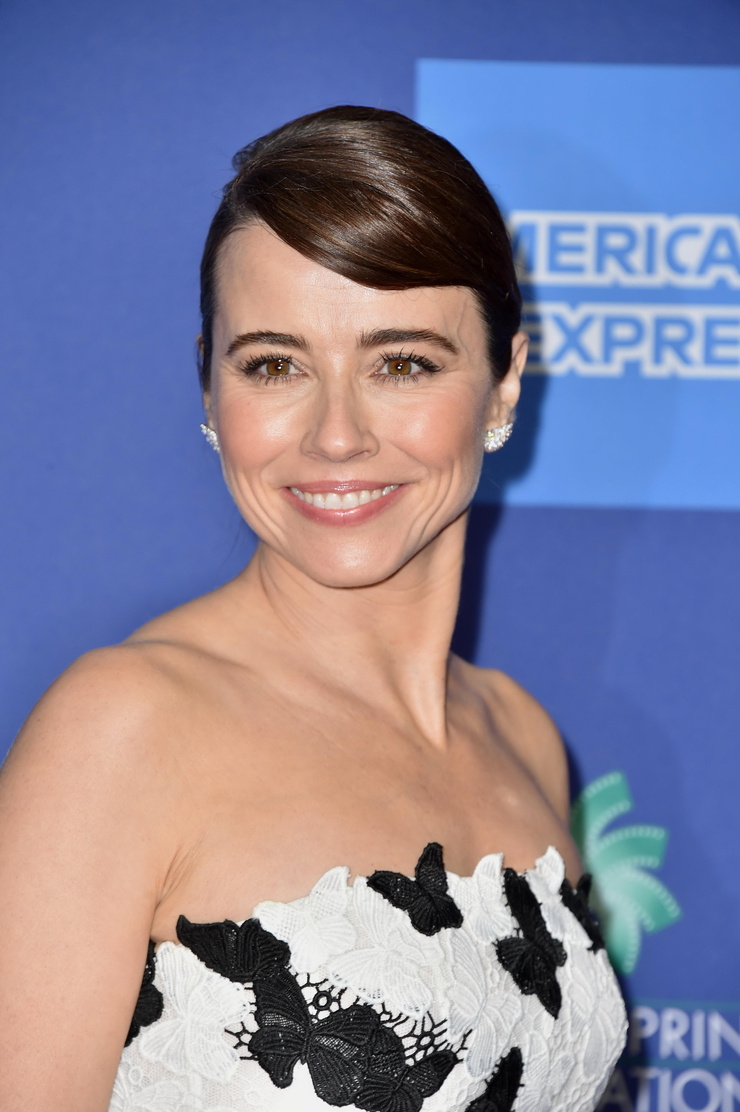 Linda Cardellini Linda Cardellini