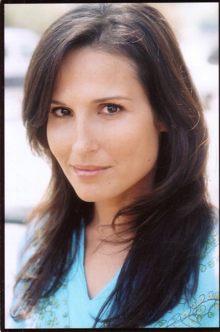 Lisa Roumain