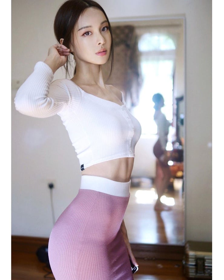 Cathryn Lee Cathryn Lee