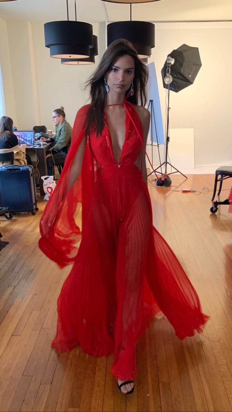 Emily Ratajkowski