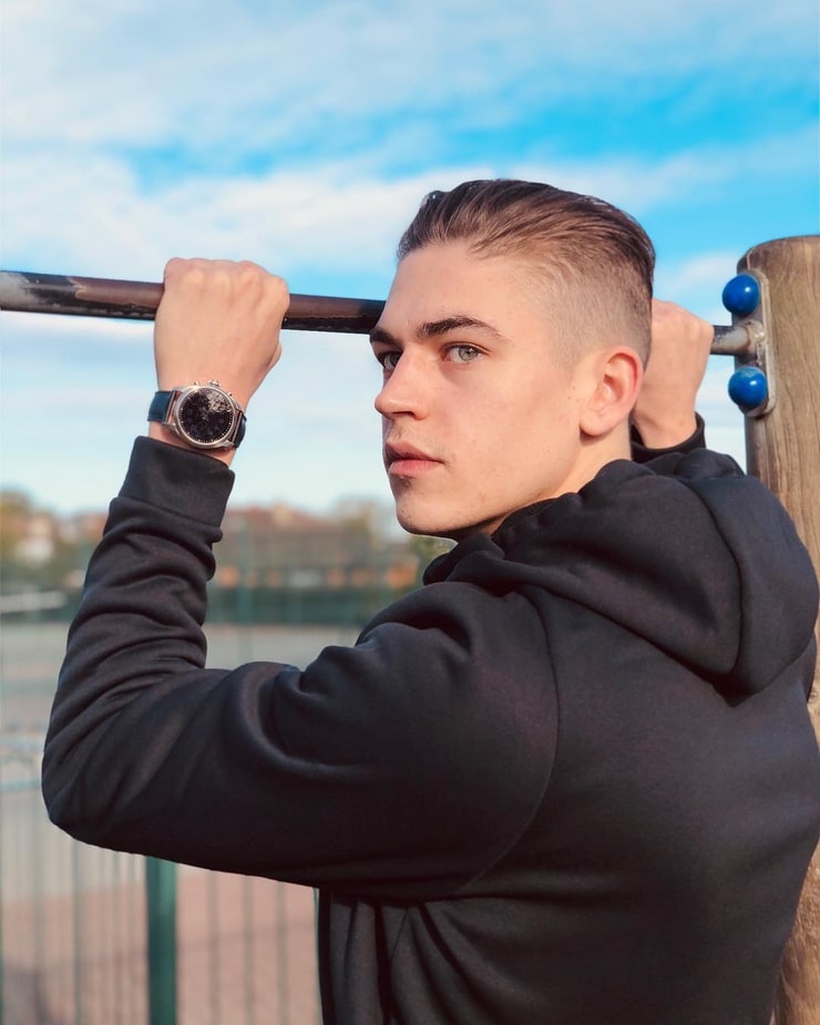 Hero Fiennes-Tiffin