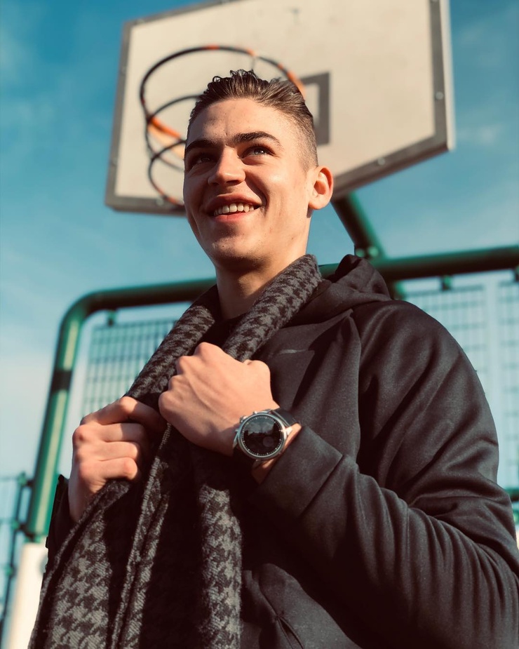 Hero Fiennes-Tiffin