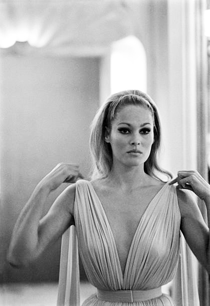 ursula-andress