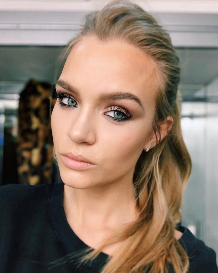 Josephine Skriver Josephine Skriver