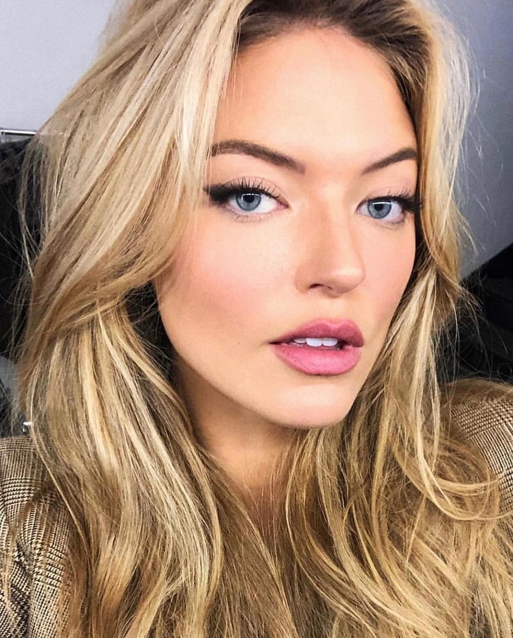 Picture of Martha Hunt