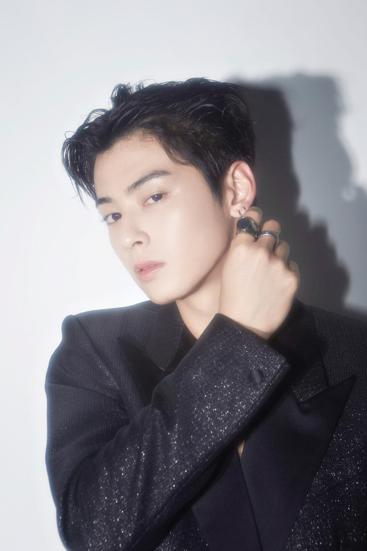 Eun-Woo Cha