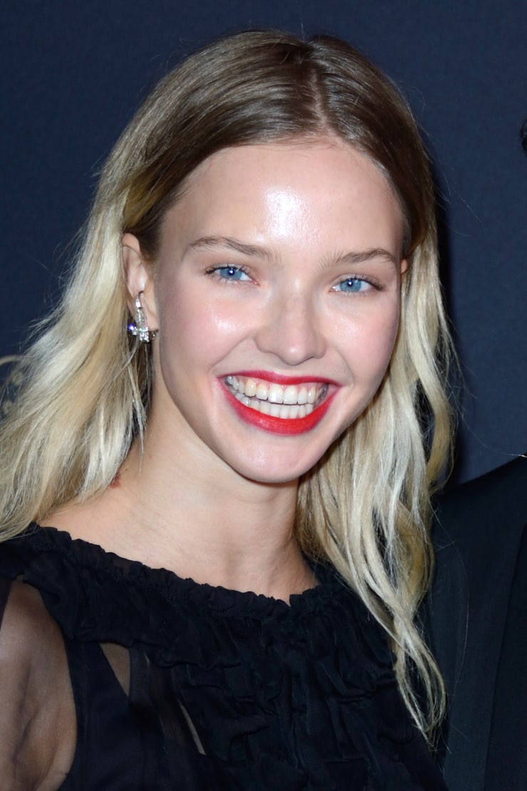 Sasha Luss Sasha Luss