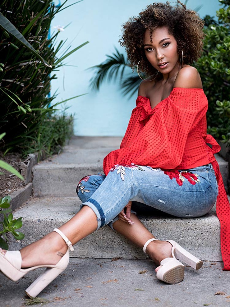 Parker McKenna Posey picture