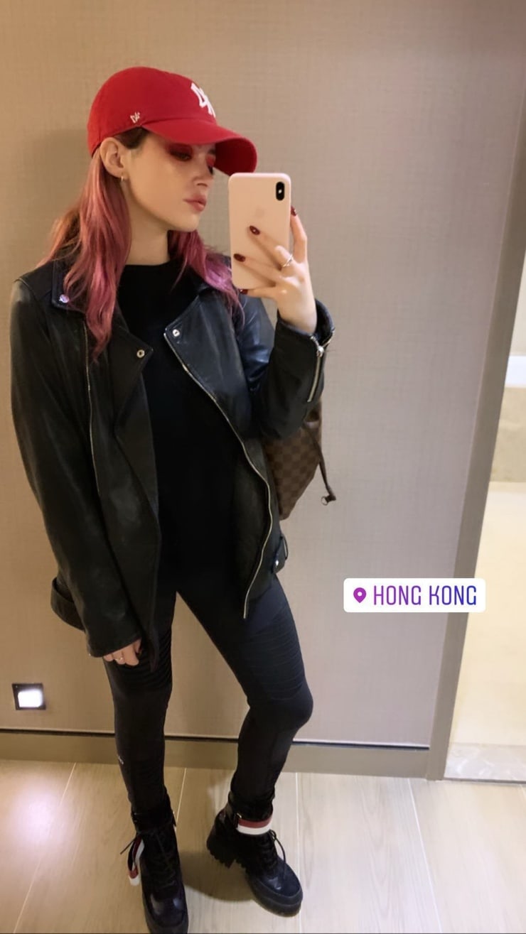 Chrissy Costanza