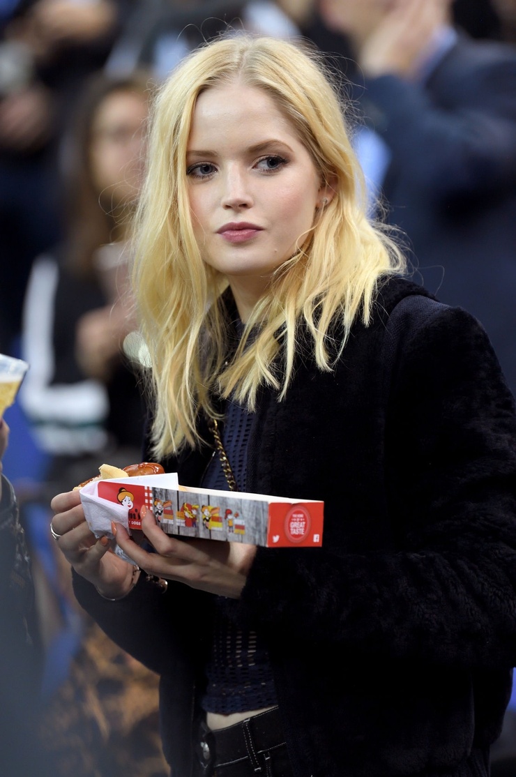 Ellie Bamber