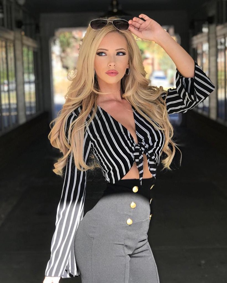 Amanda Taylor (Model)