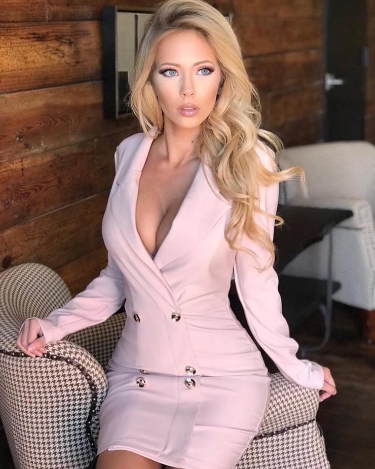 Amanda Taylor (Model)