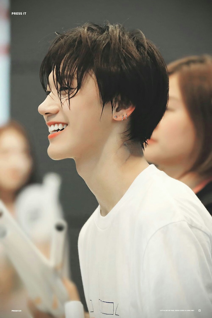 Ten (텐)