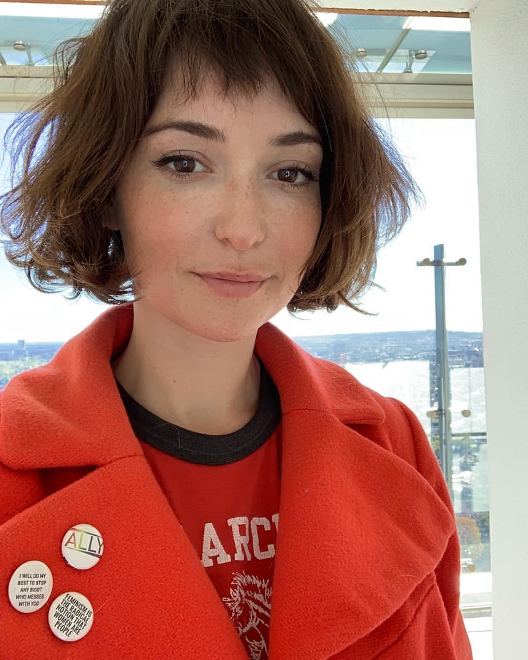 Milana Vayntrub