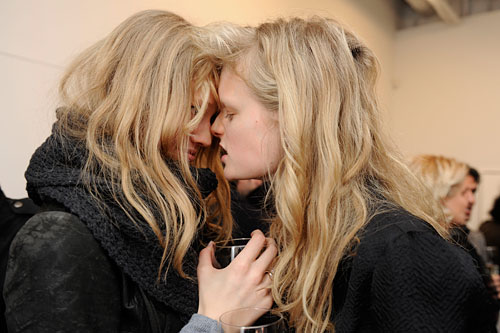 Toni Garrn Toni Garrn