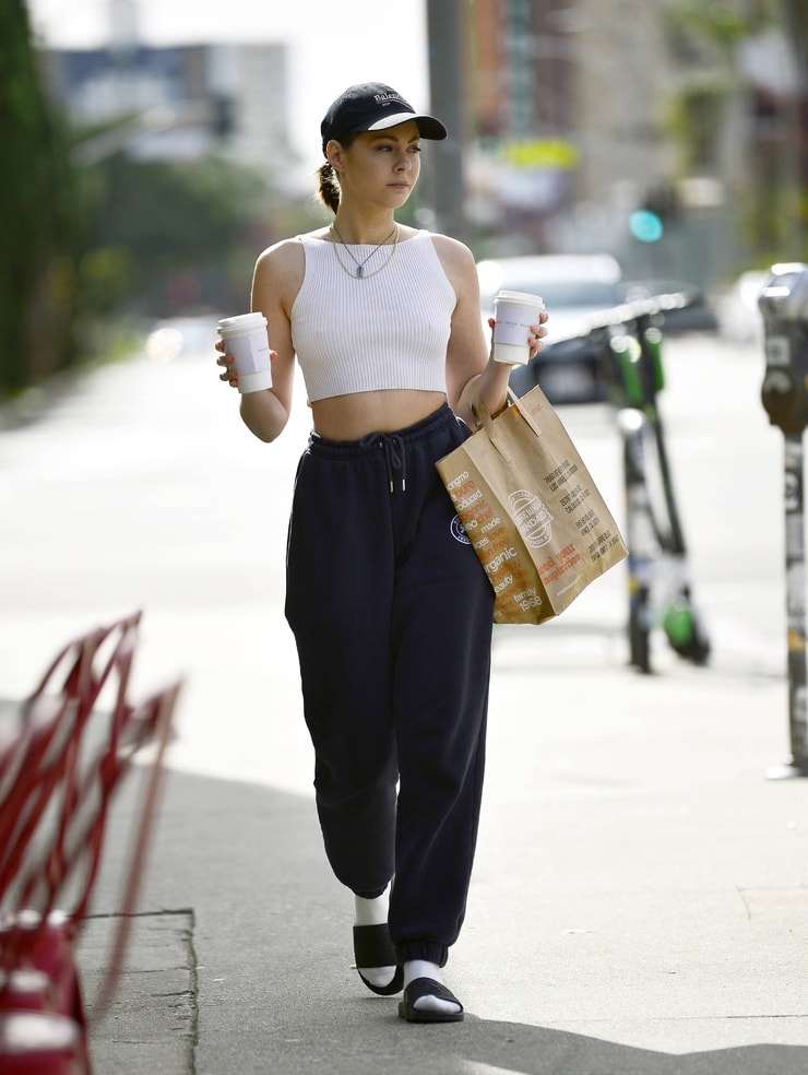 Willa Holland