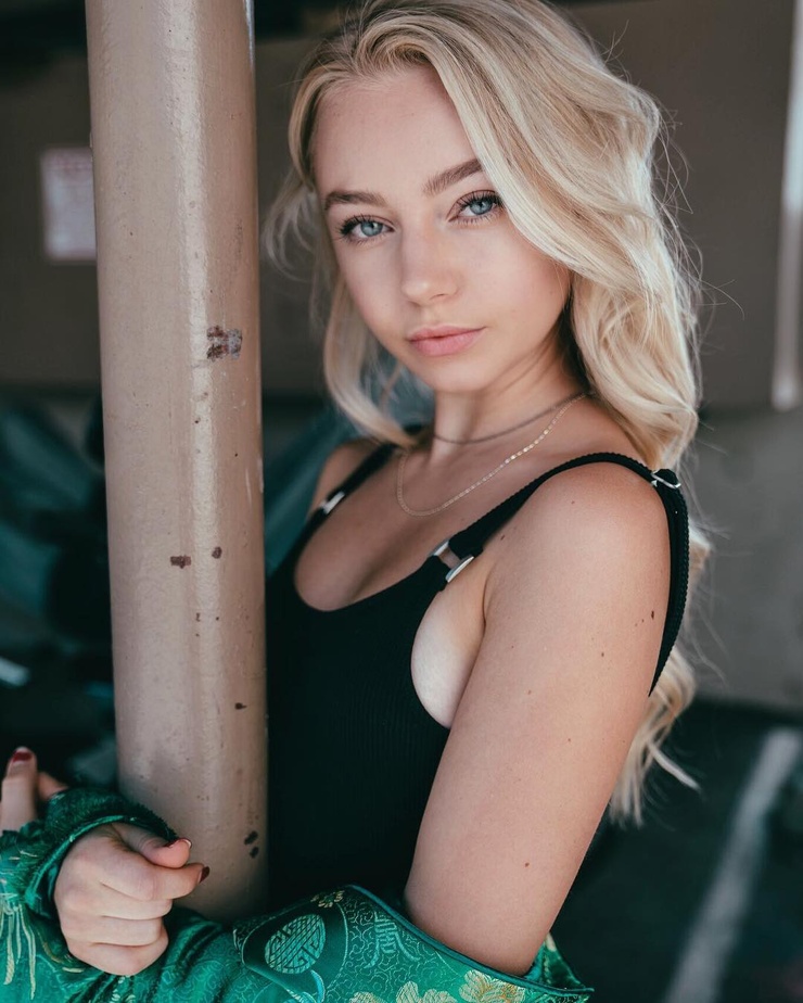 Cassie Brown Cassie Brown