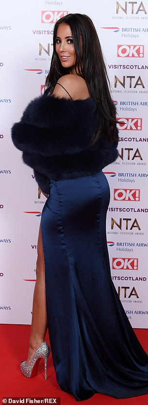 Yazmin Oukhellou