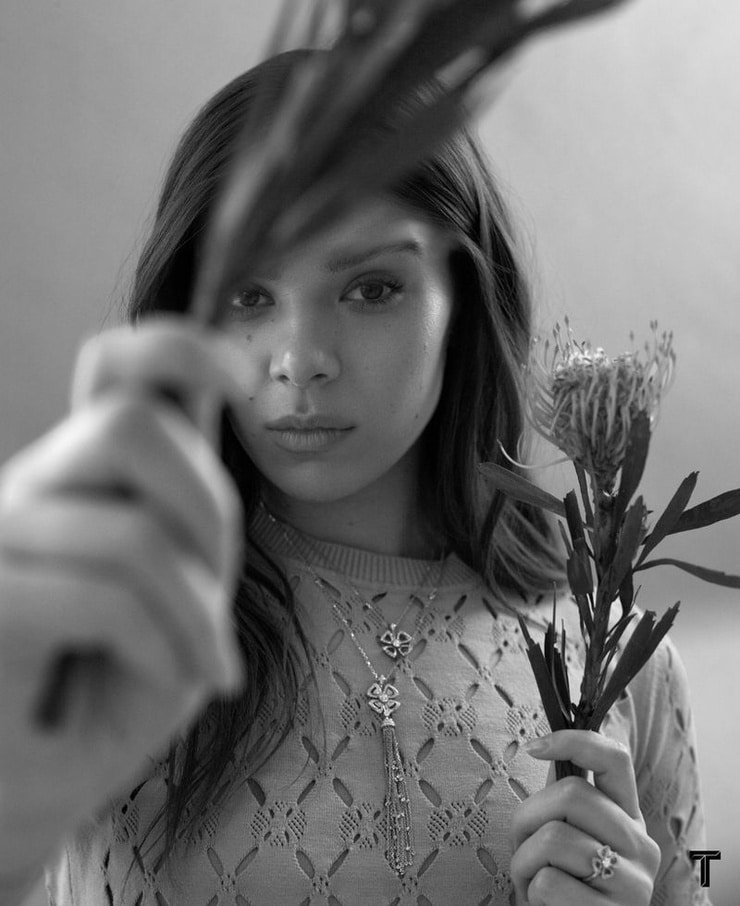 Hailee Steinfeld Hailee Steinfeld