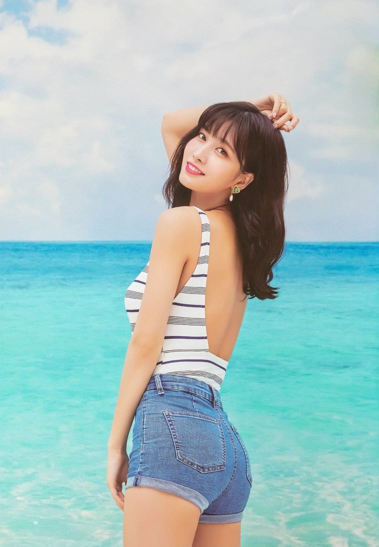 Momo Hirai