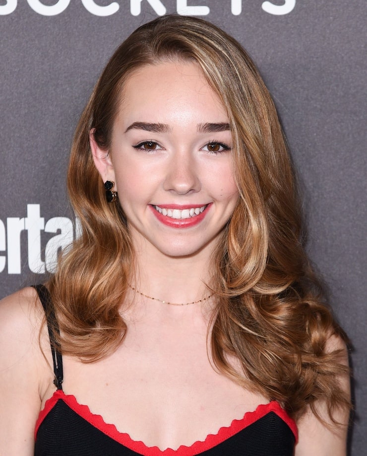 Holly Taylor