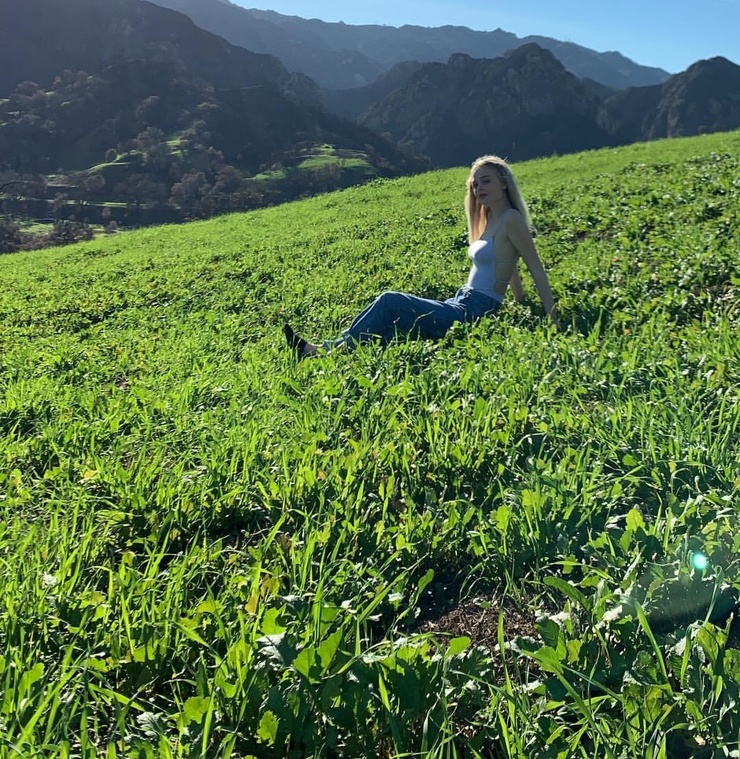 Emily Alyn Lind Emily Alyn Lind