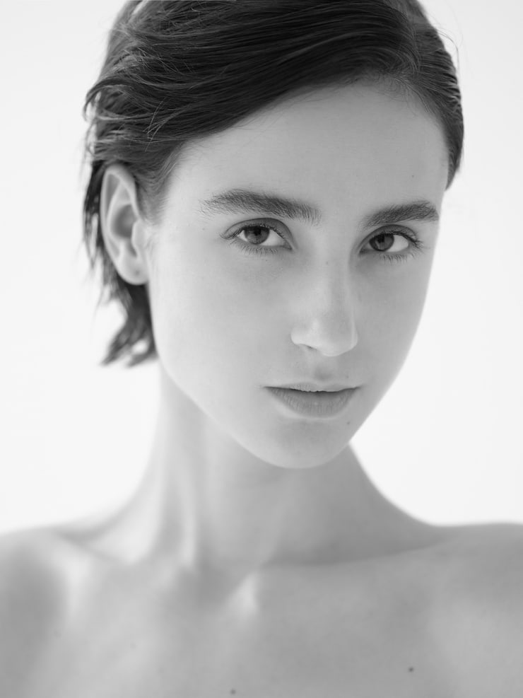 Elle Taen