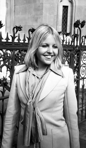 Sally Thomsett