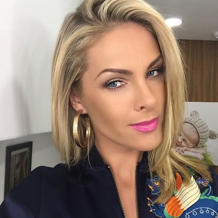 Picture of Ana Hickmann