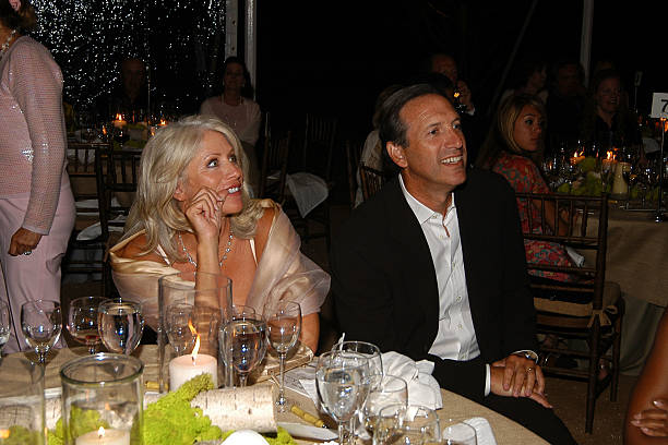 Howard Schultz