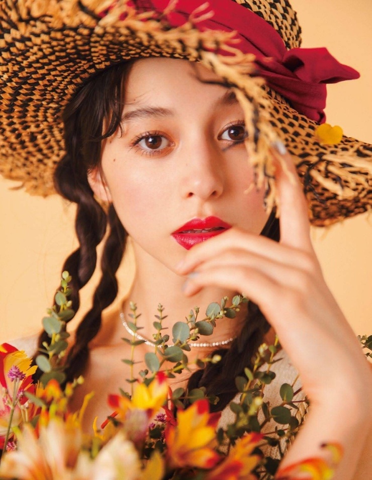 Ayami Nakajô Ayami Nakajô