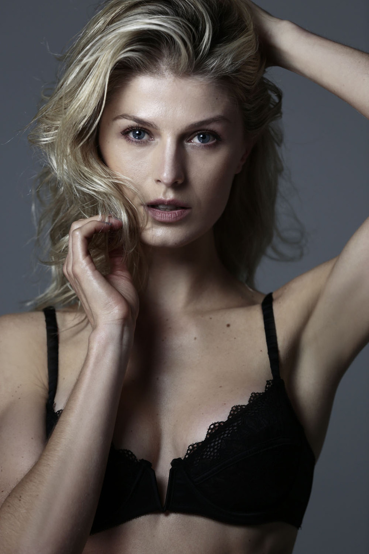 Anelise Rufine