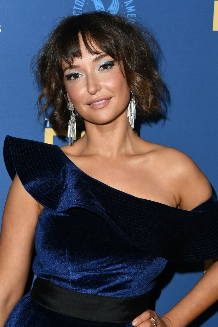 Milana Vayntrub Picture