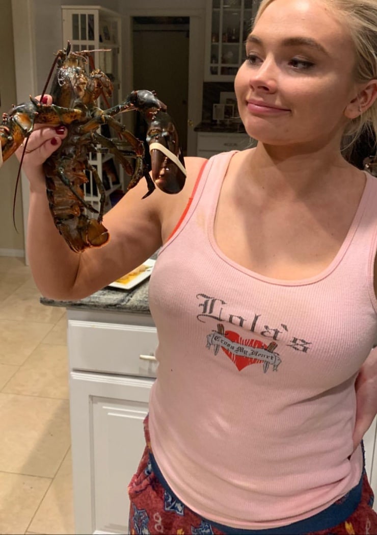 Natalie Alyn Lind