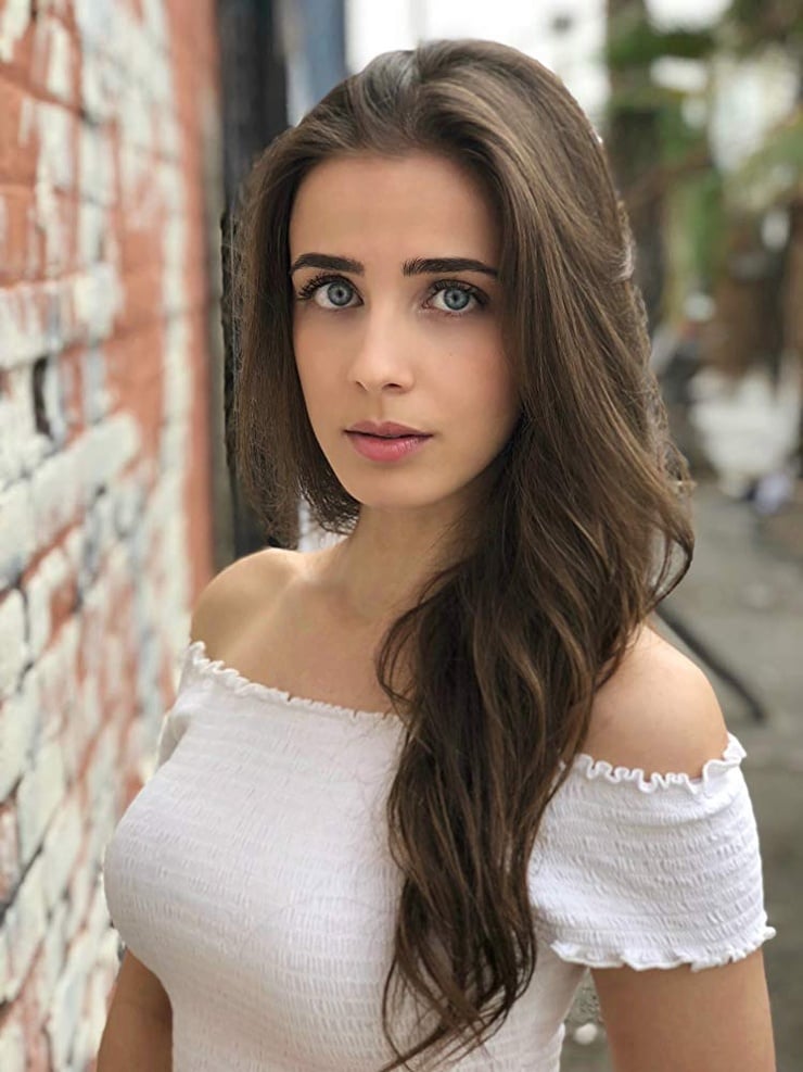 Julia Tomasone Julia Tomasone