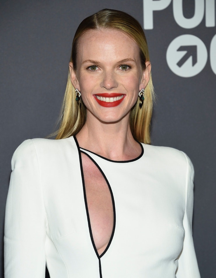 Anne Vyalitsyna