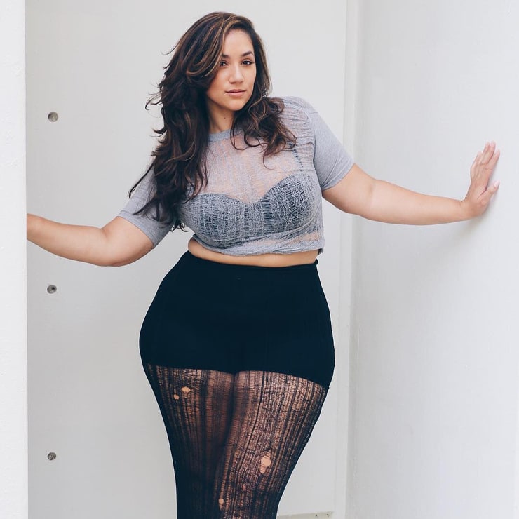 Erica Lauren (Plus Size Model)