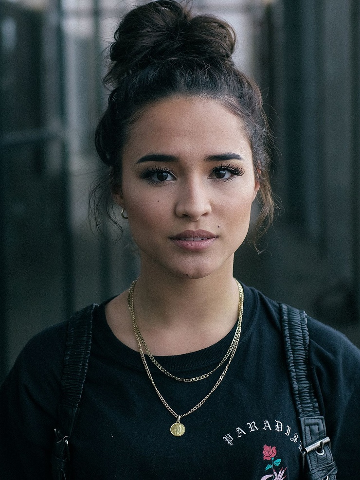 Yade Lauren