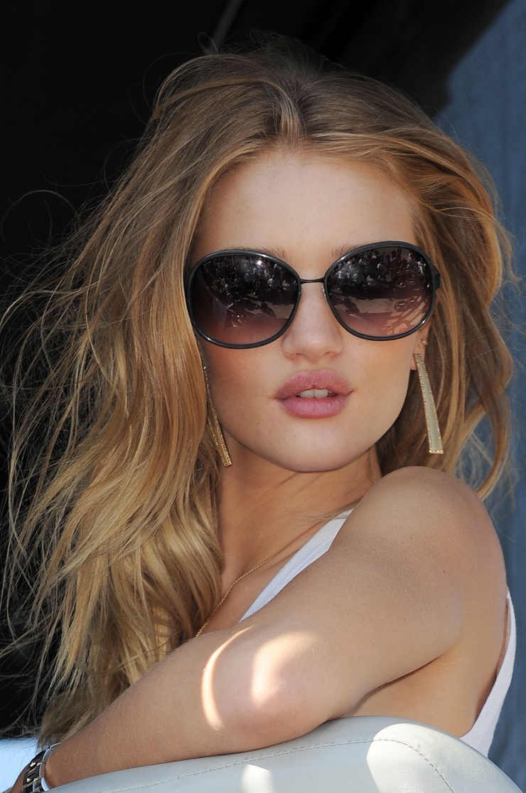 Rosie Huntington-Whiteley Rosie Huntington-Whiteley