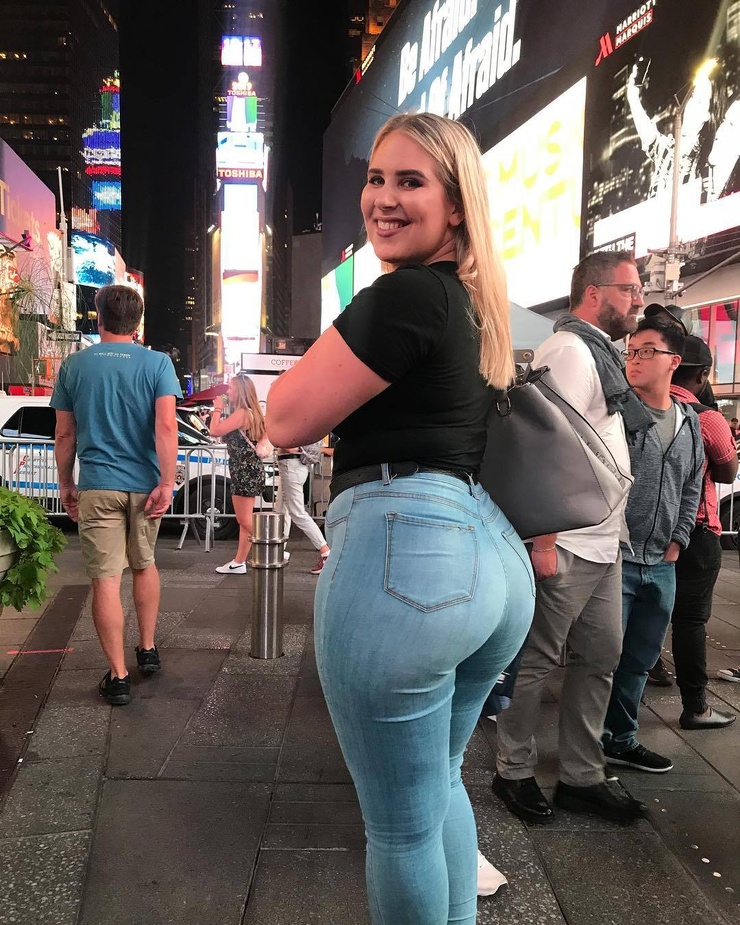 Sophie Turner (Plus Size)