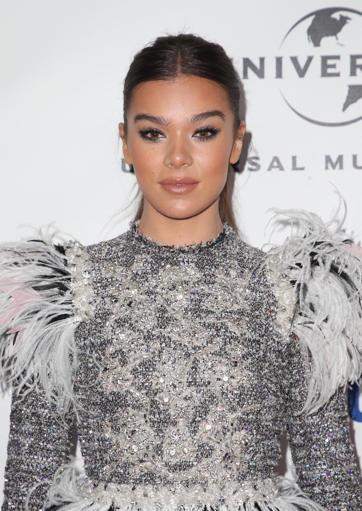 Hailee Steinfeld Hailee Steinfeld