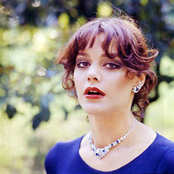 Tina Aumont