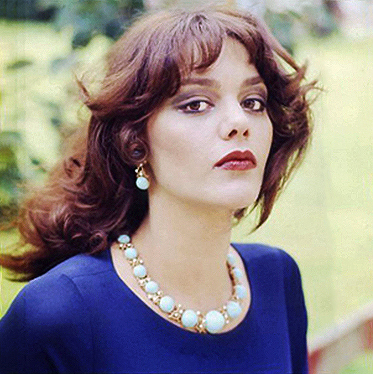 Tina Aumont Tina Aumont
