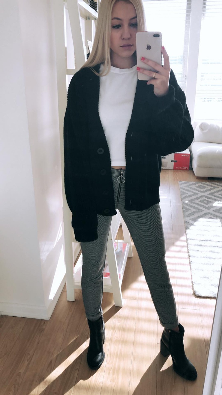 Ava Sambora