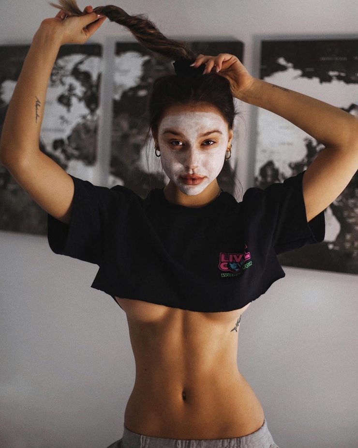 Alexis Ren Alexis Ren