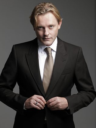 Stephan Elliott Stephan Elliott